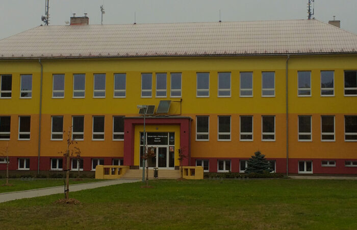 Areál školy